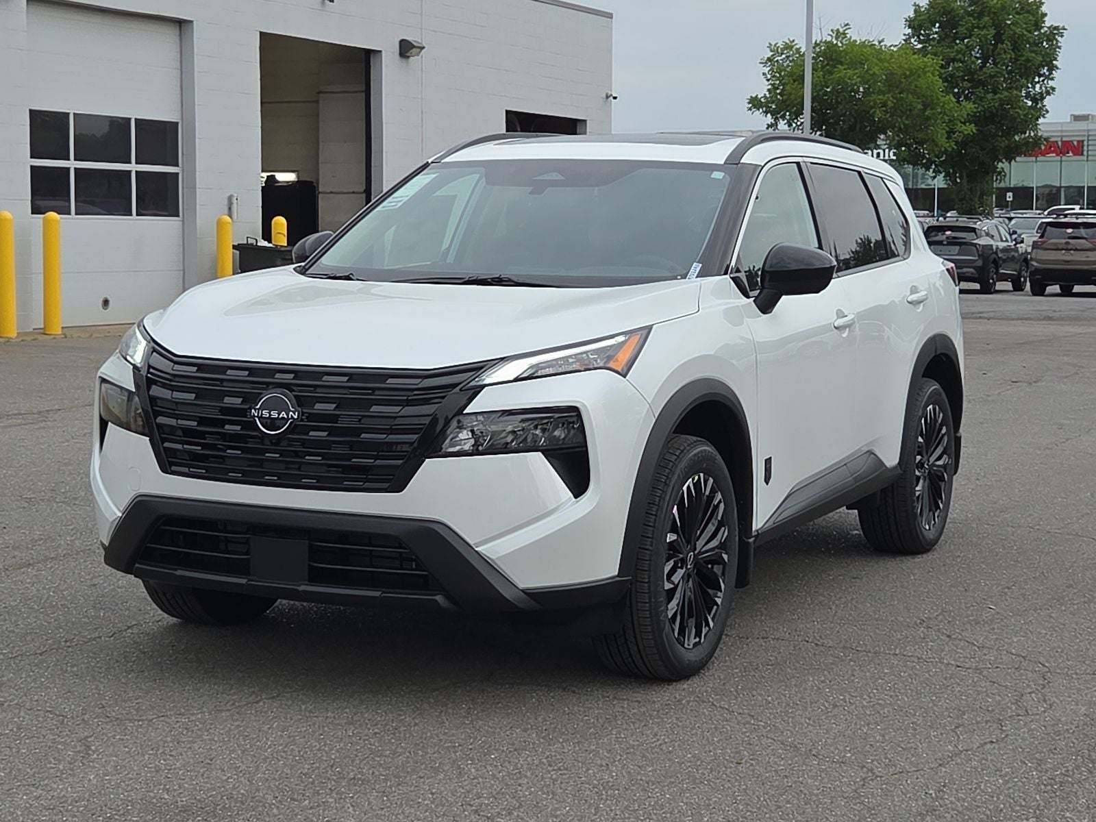2026 Nissan Rogue Dark Armor™