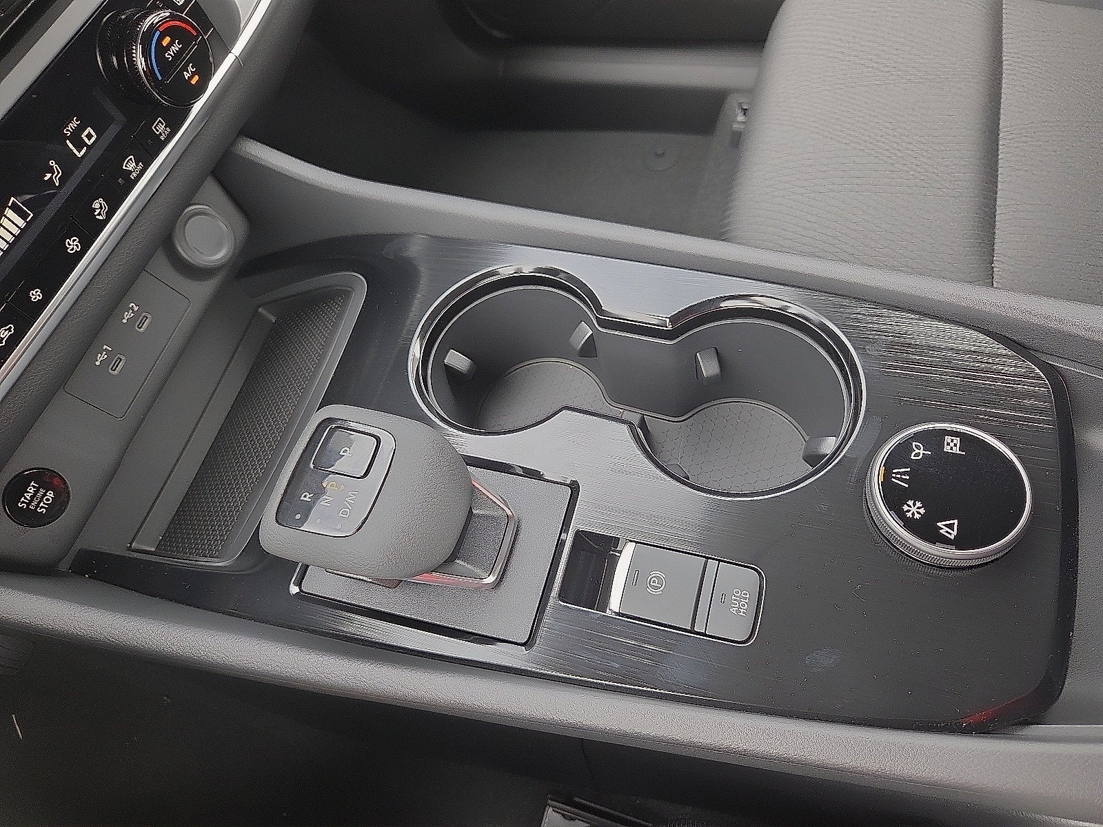 2027 Nissan Rogue SV
