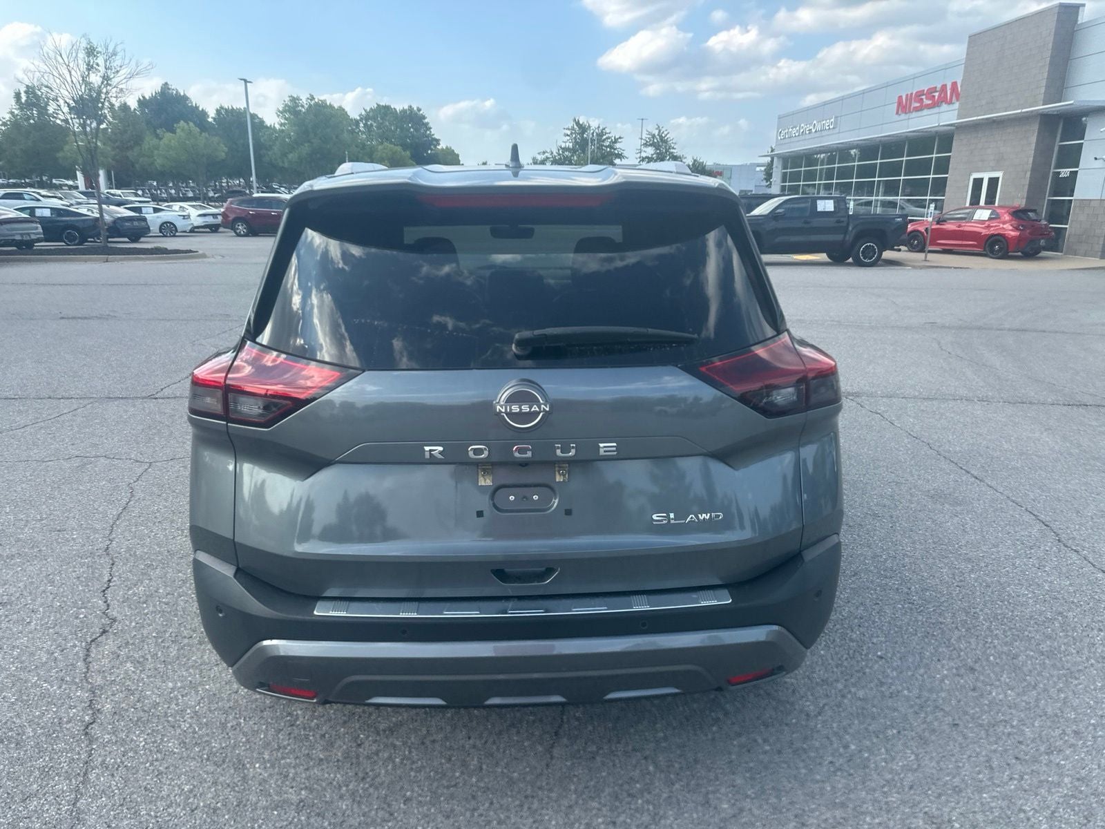 2023 Nissan Rogue SL