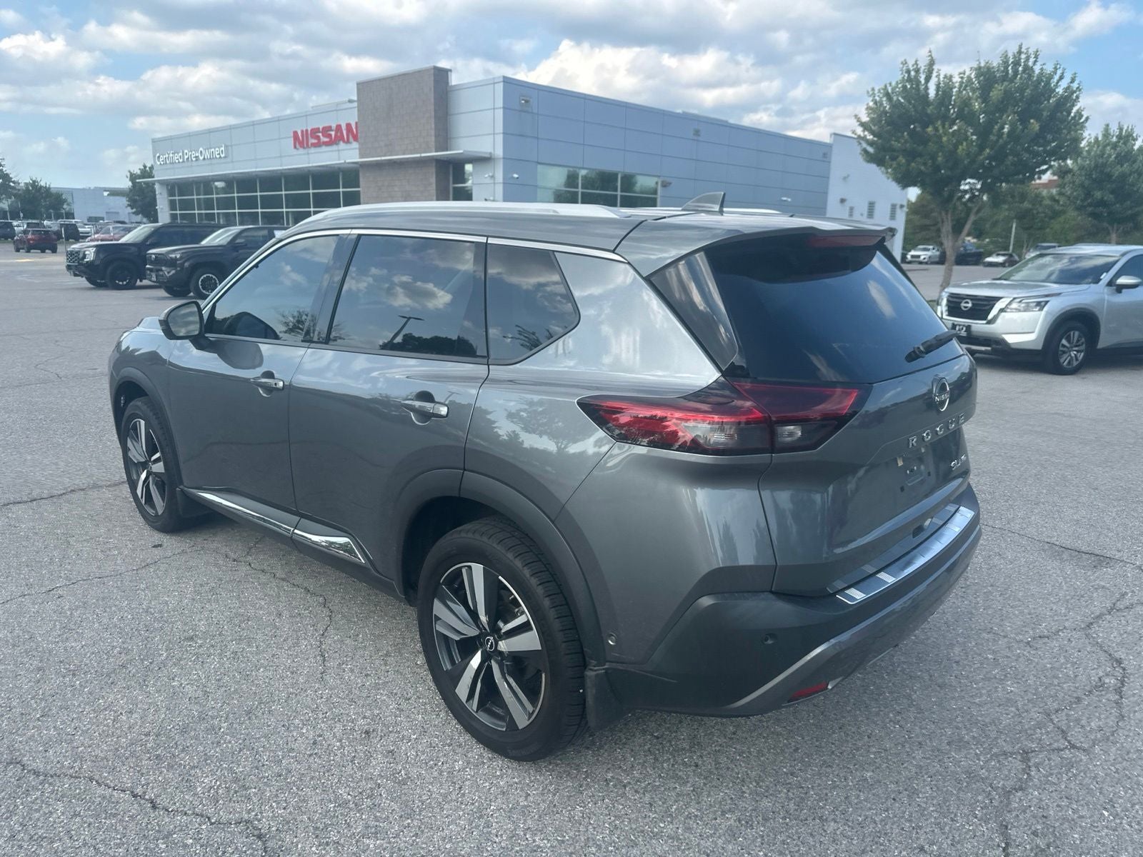 2023 Nissan Rogue SL