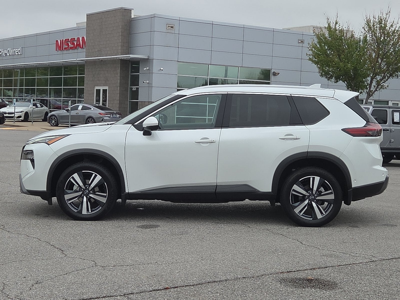 2024 Nissan Rogue SL