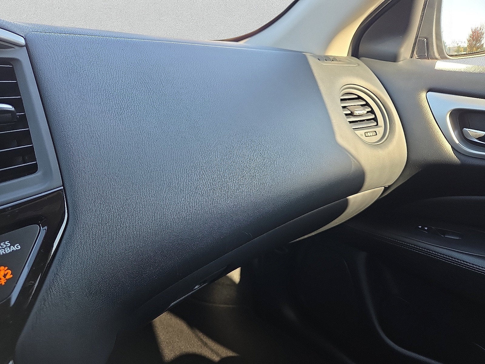 2020 Nissan Pathfinder S