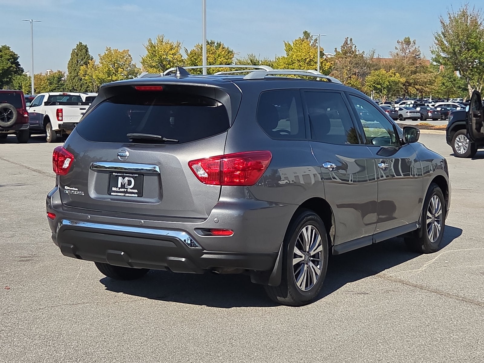 2020 Nissan Pathfinder S