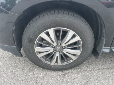 2020 Nissan Pathfinder SV