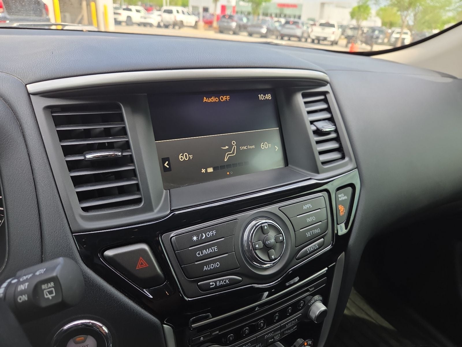 2020 Nissan Pathfinder SV