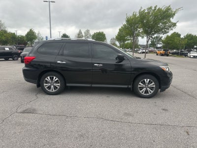 2020 Nissan Pathfinder SV