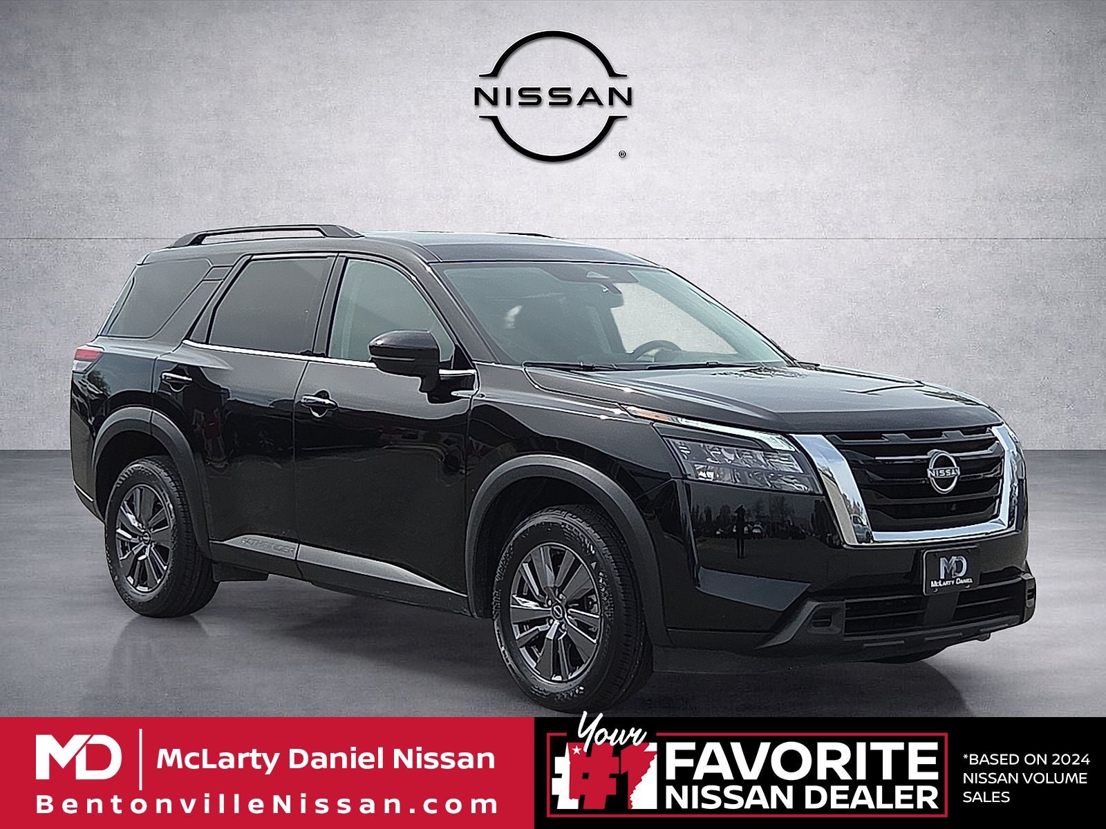 2025 Nissan Pathfinder SV