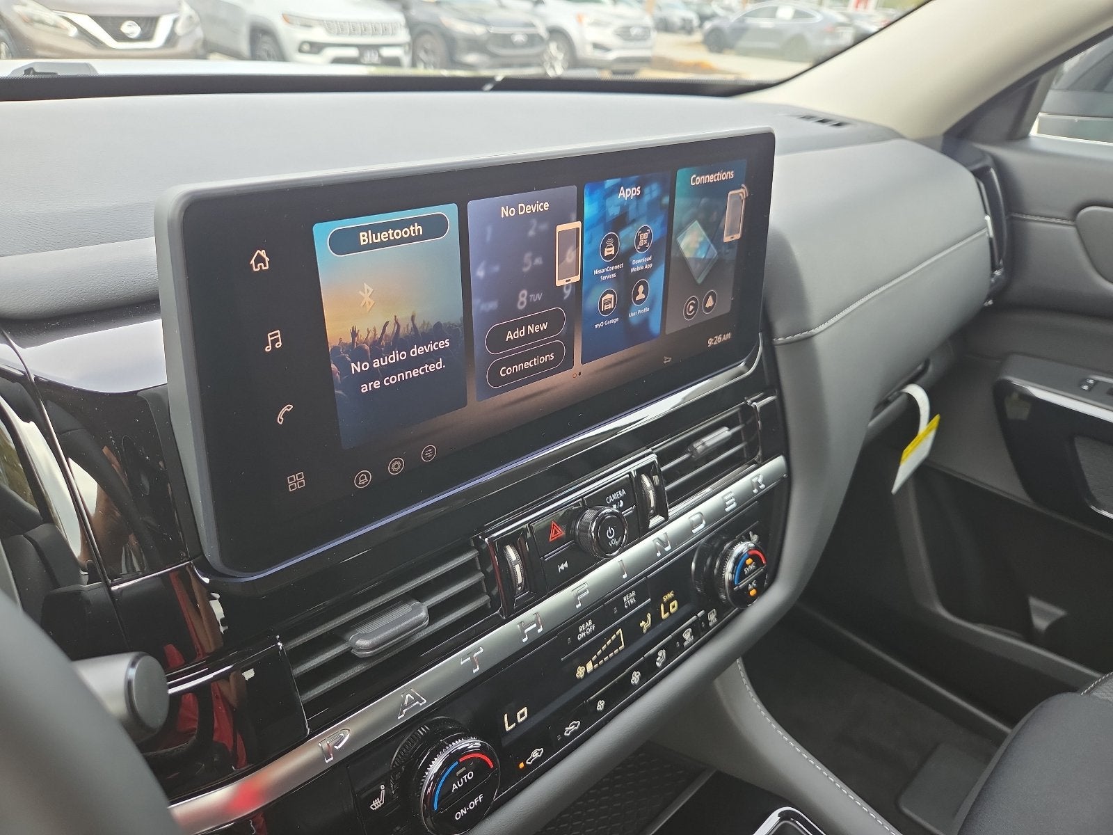2026 Nissan Pathfinder SV