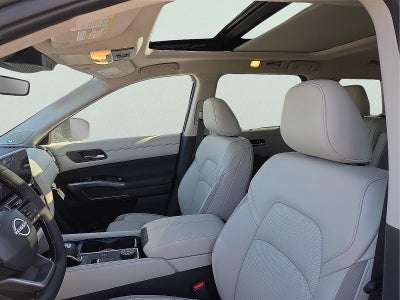 2026 Nissan Pathfinder SL