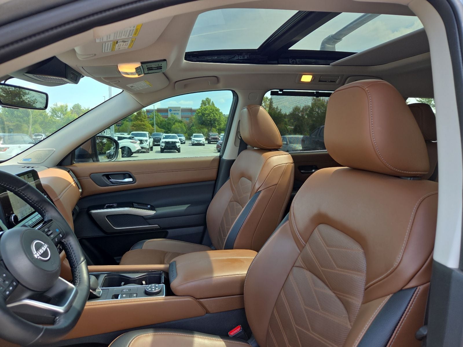 2024 Nissan Pathfinder Platinum