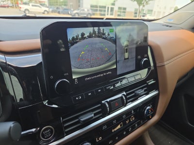 2024 Nissan Pathfinder Platinum
