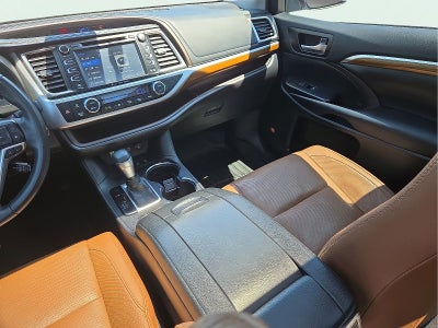 2019 Toyota Highlander Limited Platinum