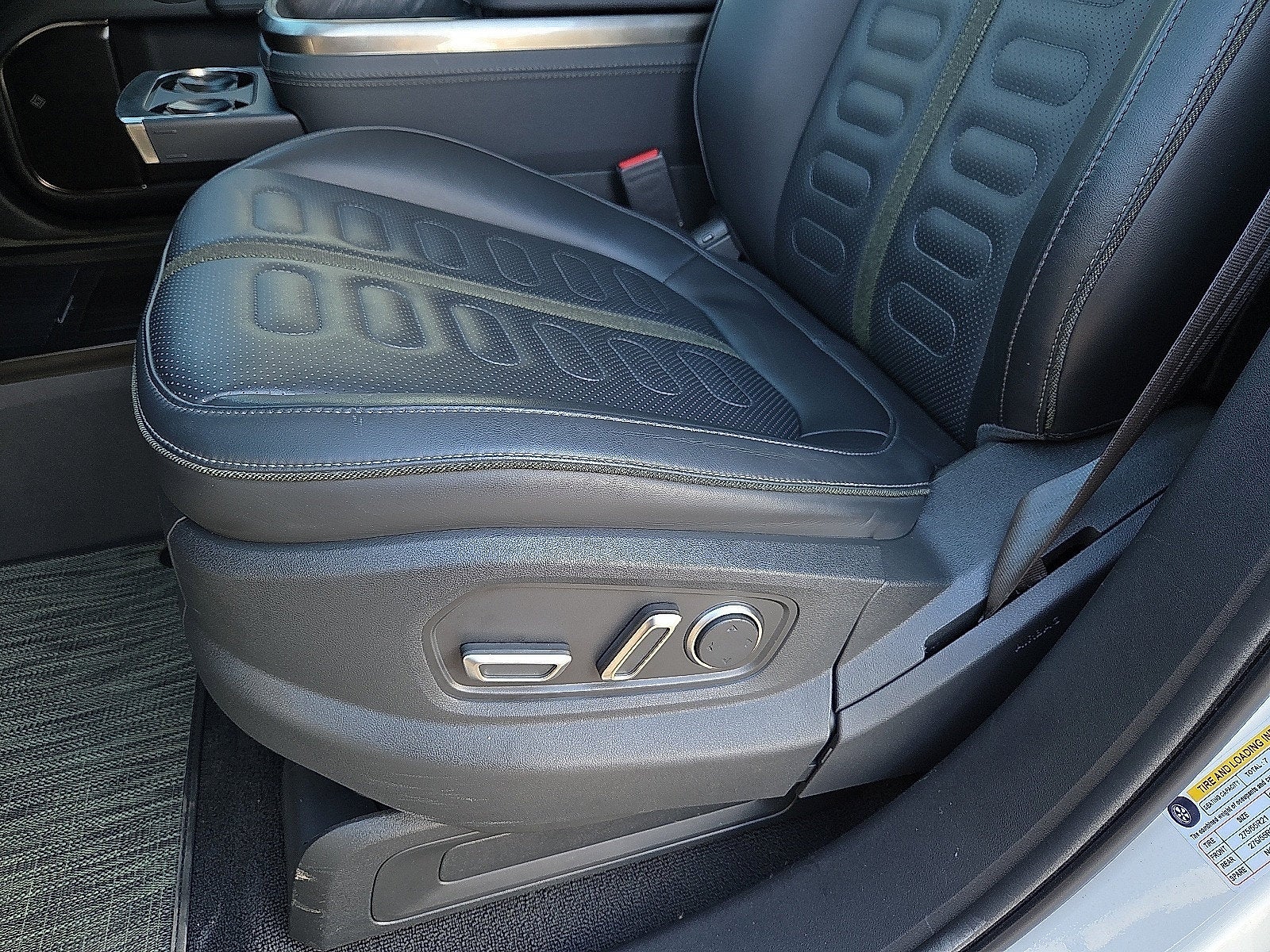 2024 Rivian R1S Adventure Quad Motor Large Pack