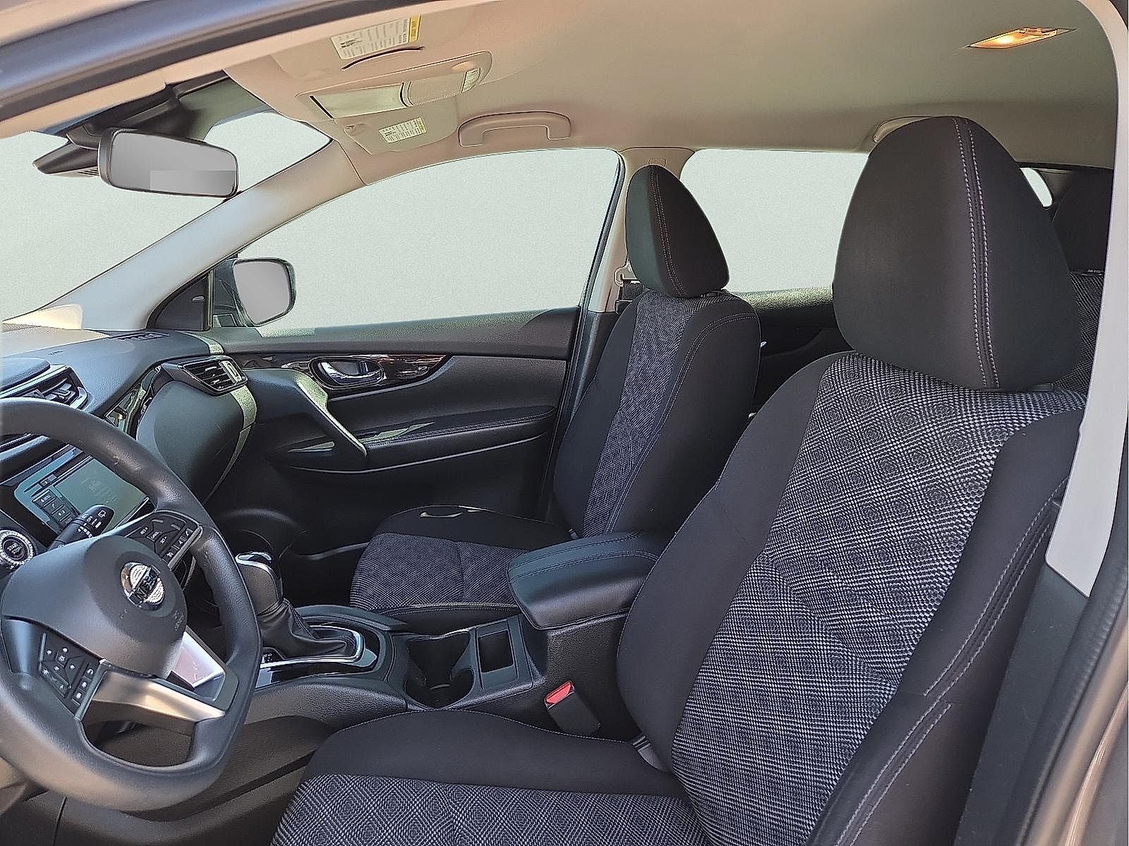 2020 Nissan Rogue Sport SV