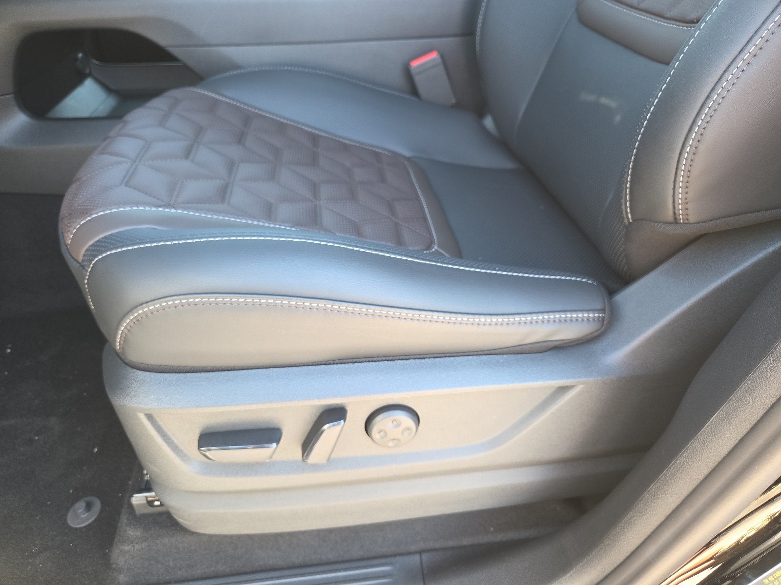 2027 Nissan Armada Platinum