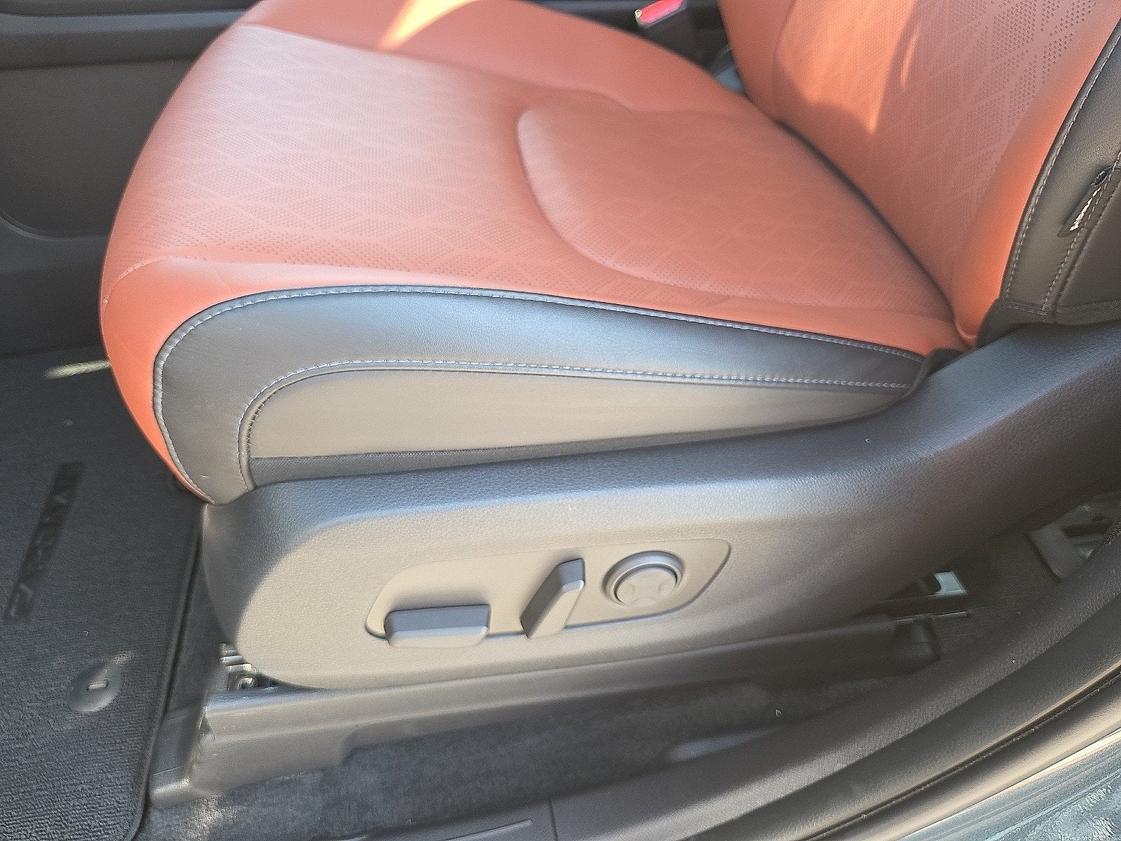 2025 Kia Carnival SX