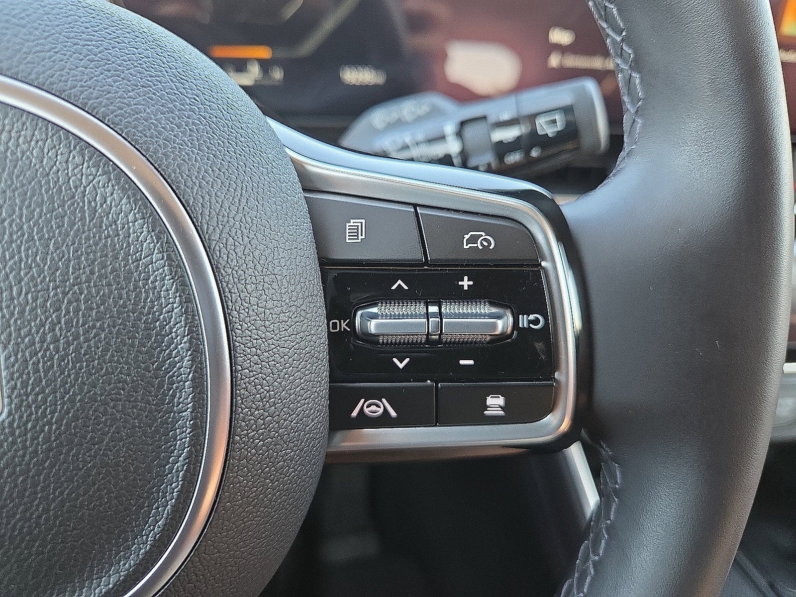 2025 Kia Carnival SX