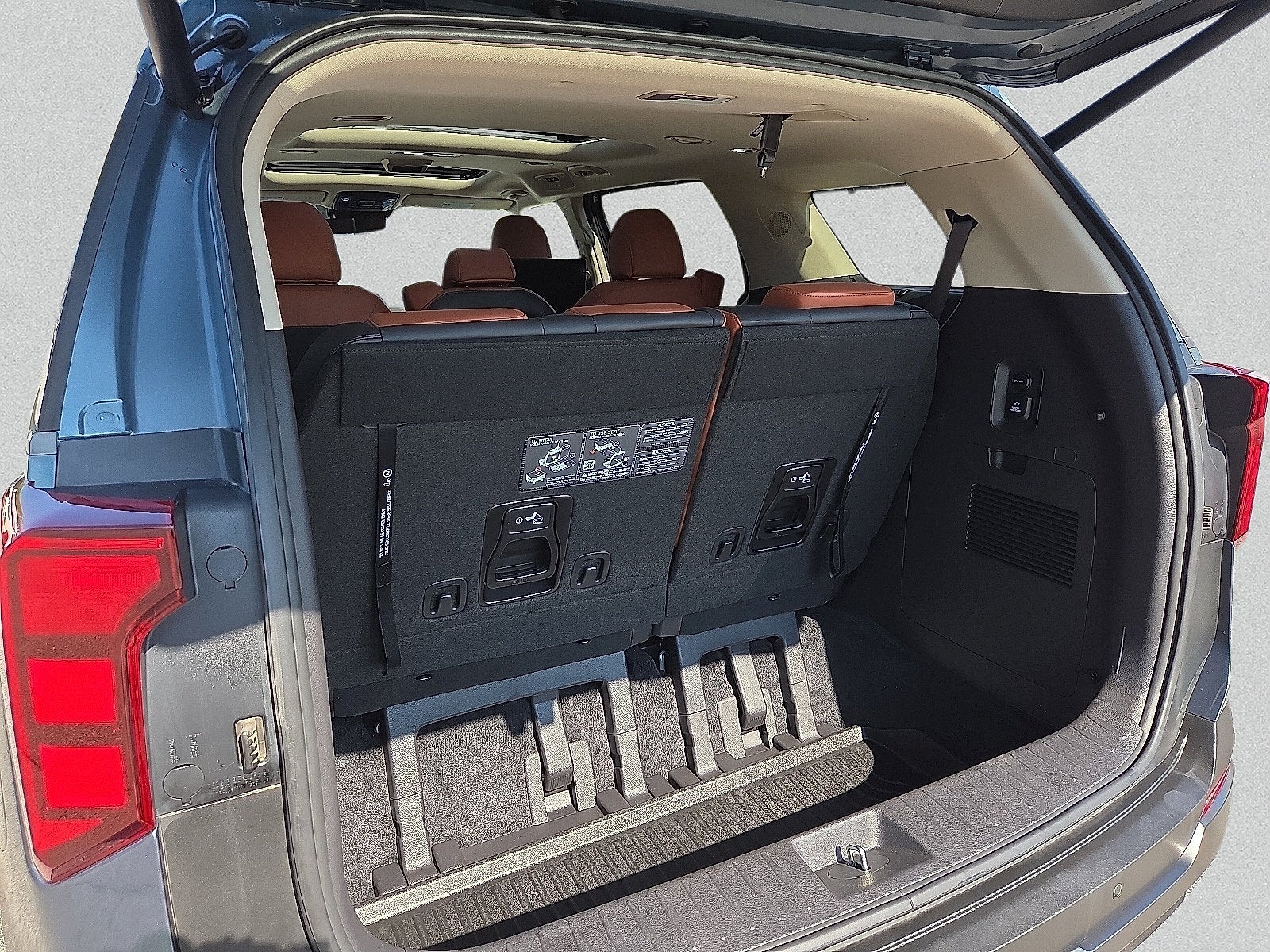 2025 Kia Carnival SX