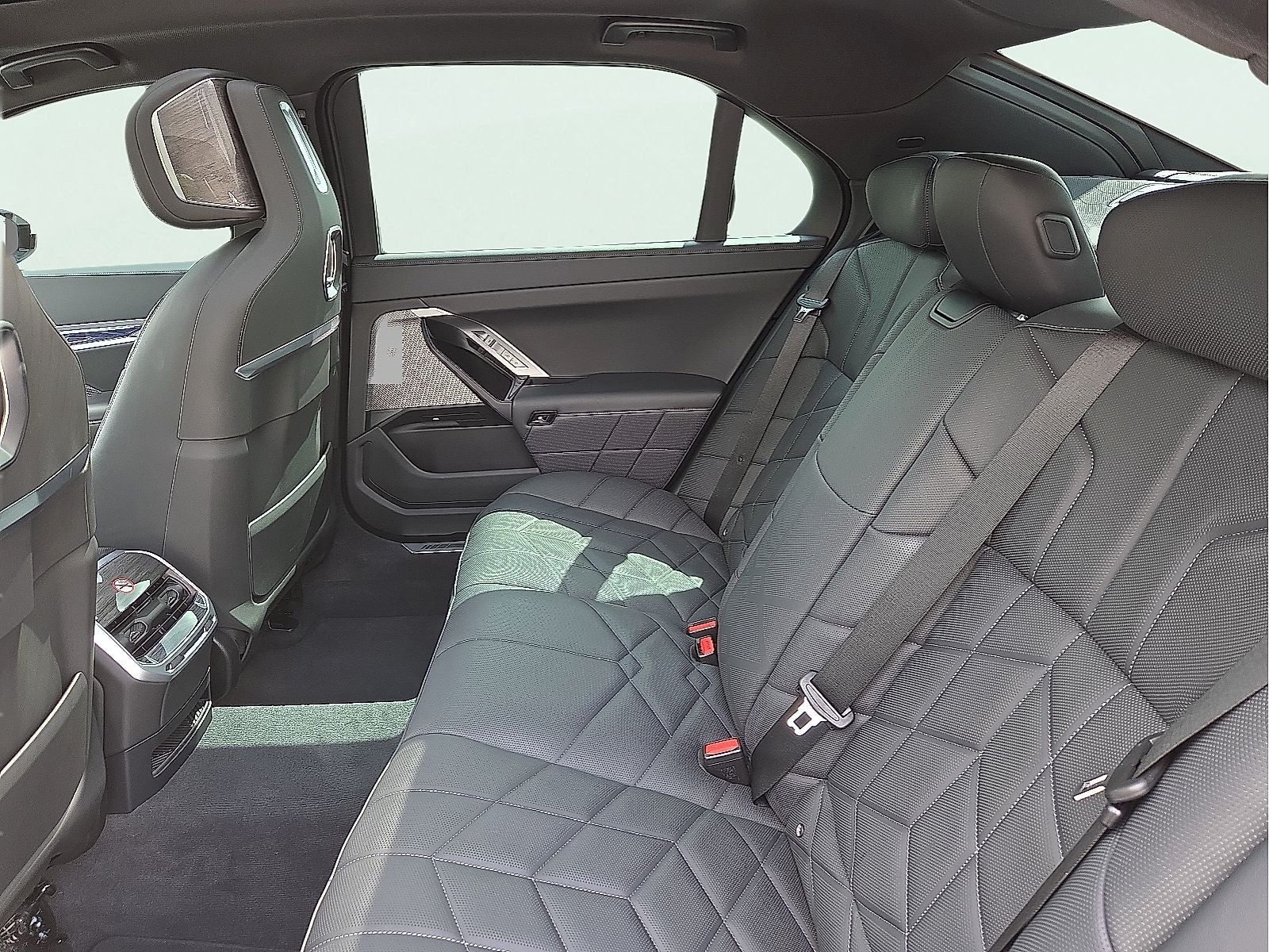 2025 BMW 7 Series 740i xDrive